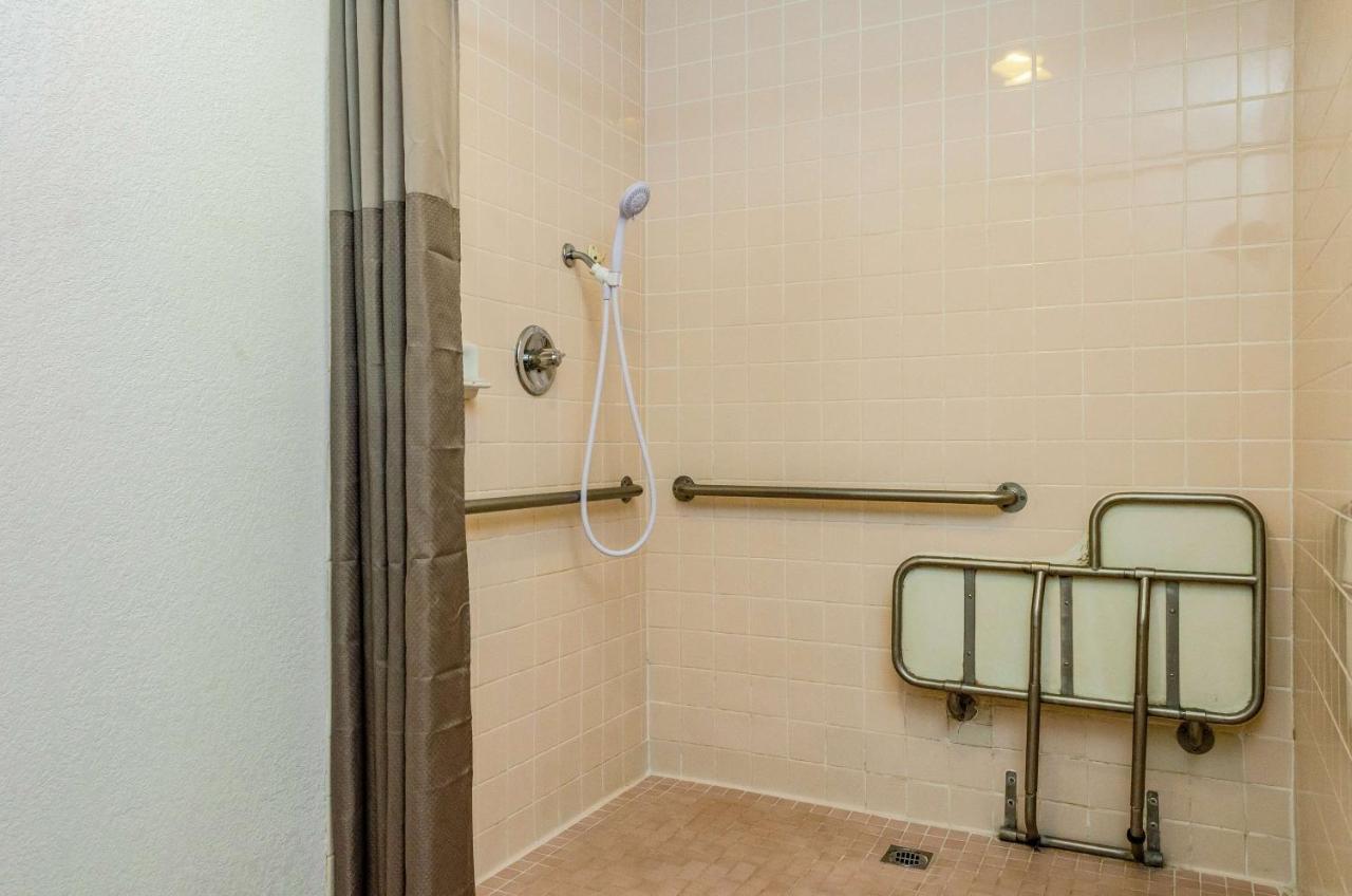 Motel 6 Oakdale, Ca Экстерьер фото