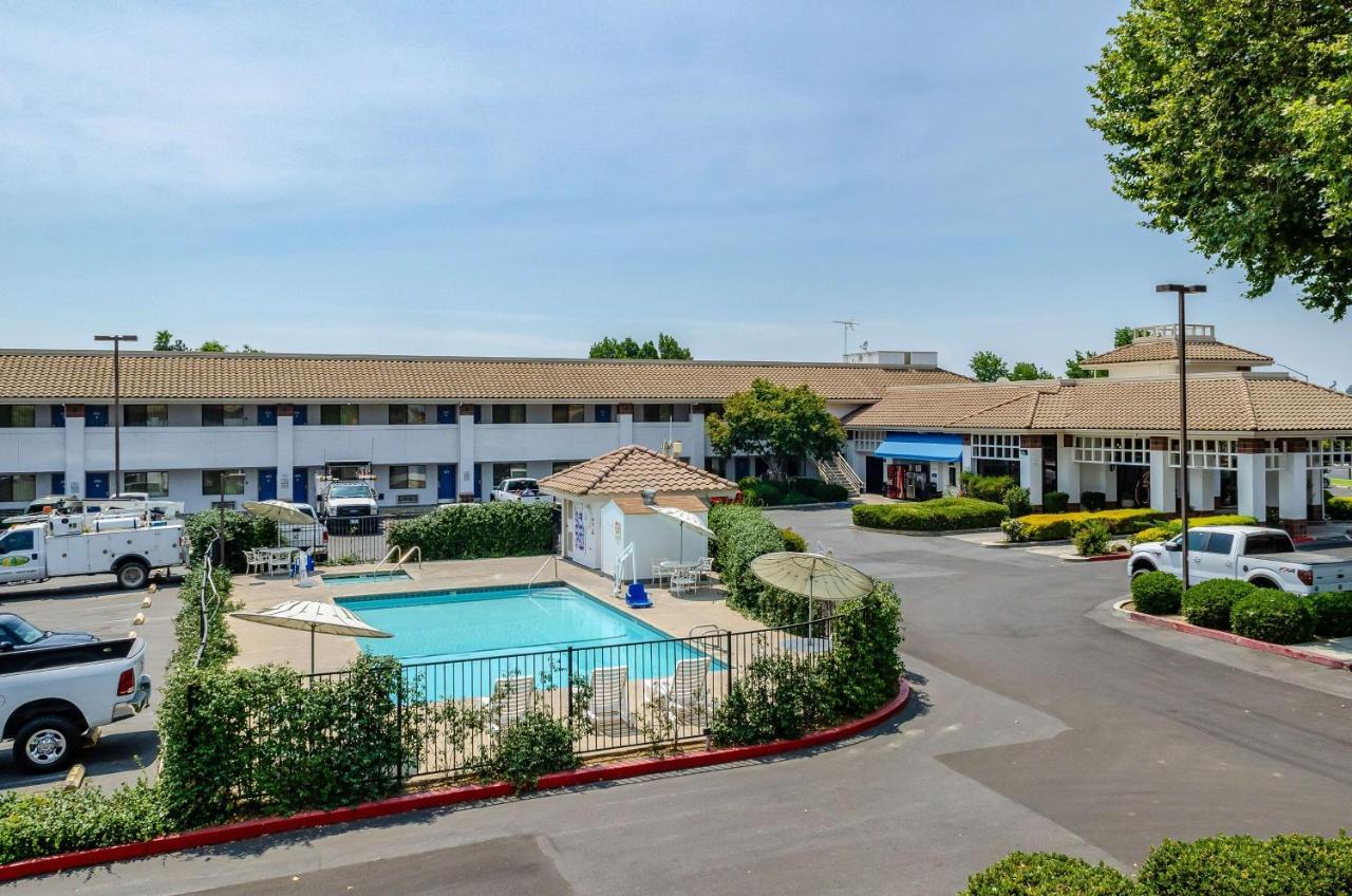 Motel 6 Oakdale, Ca Экстерьер фото