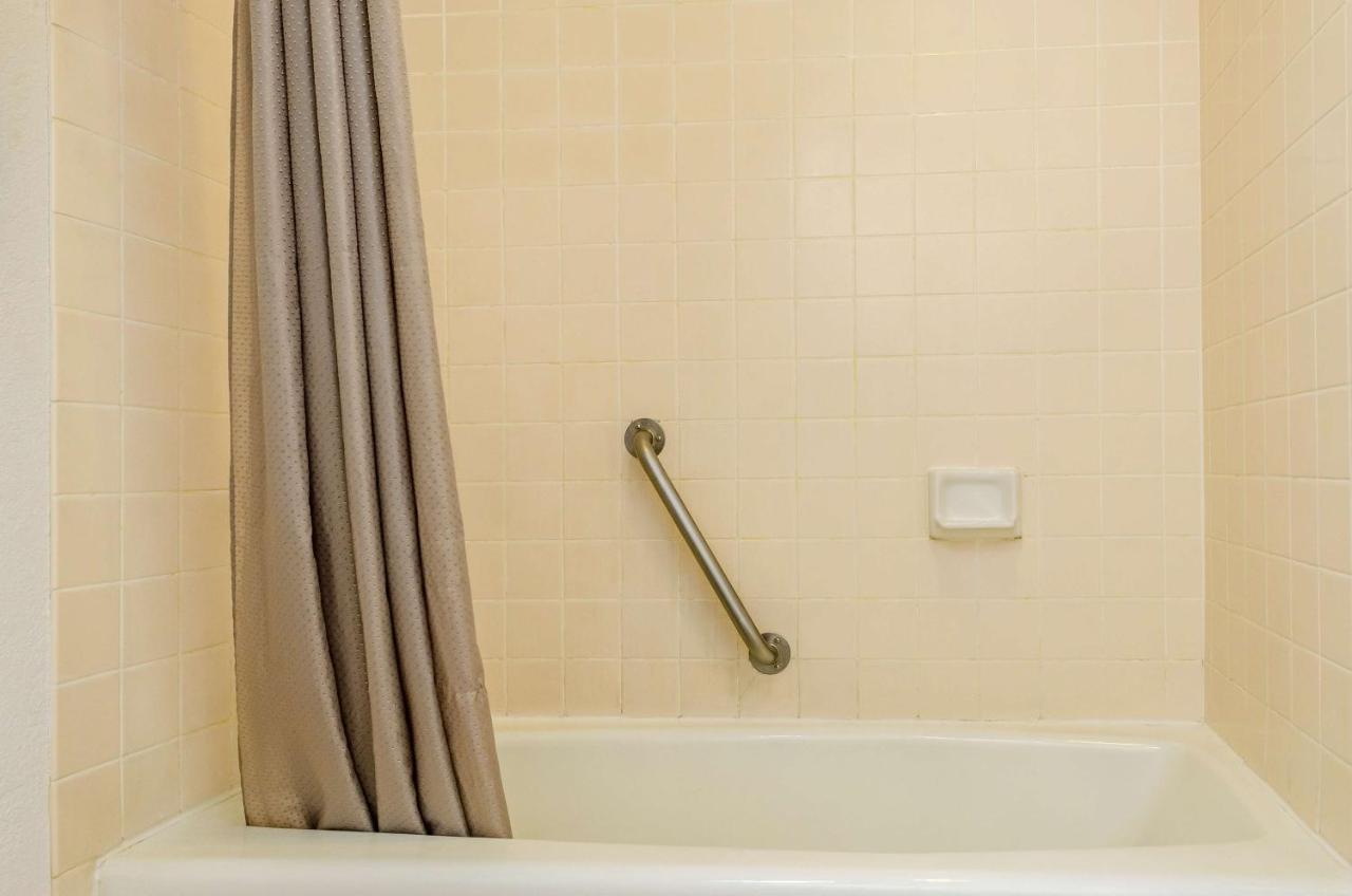 Motel 6 Oakdale, Ca Экстерьер фото