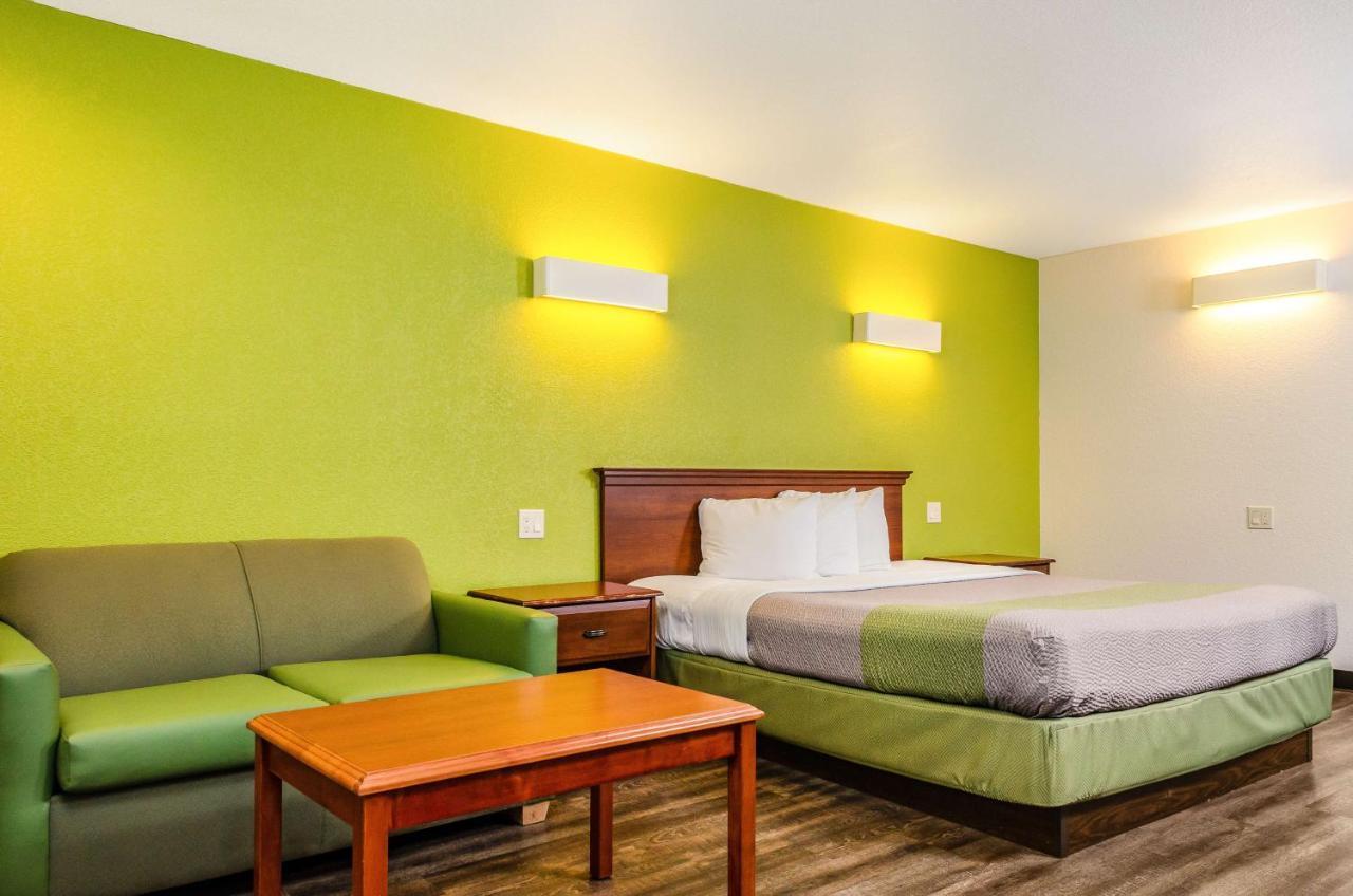Motel 6 Oakdale, Ca Экстерьер фото